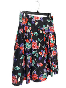 Express 100% Silk Woman Skirt Box Pleated Zipper Side Floral Print Size 6